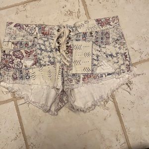BILLABONG Tie Front Shorts 26